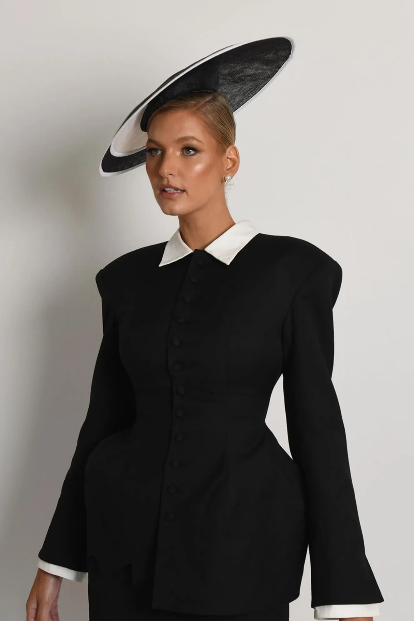 Margot Blazer