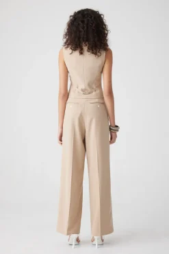 The Miles Vest