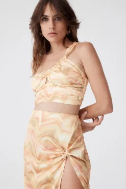 Turn Around Skirt